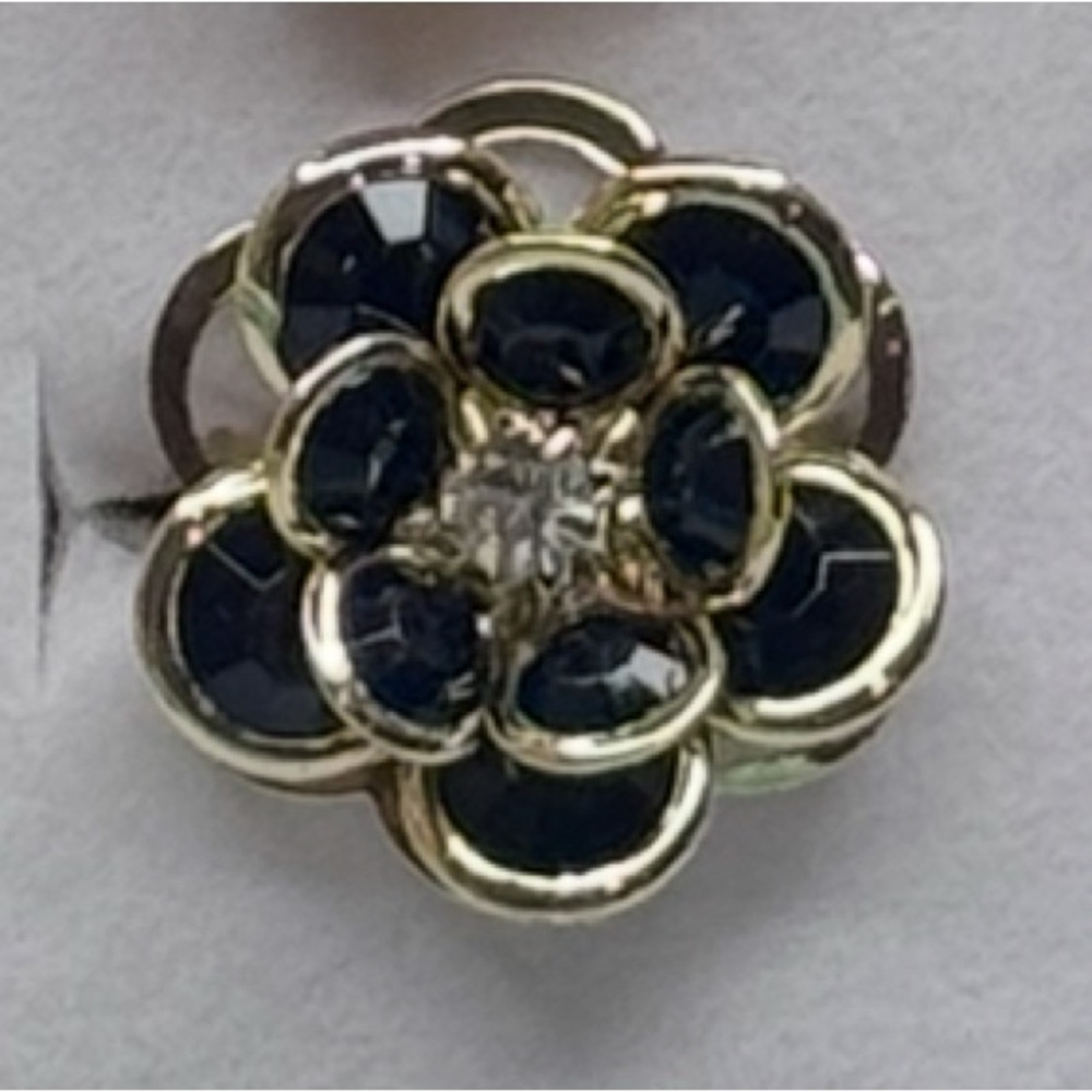 Fashion Jewelry Black Flower Statement Ring - Expandable Band - NWOT